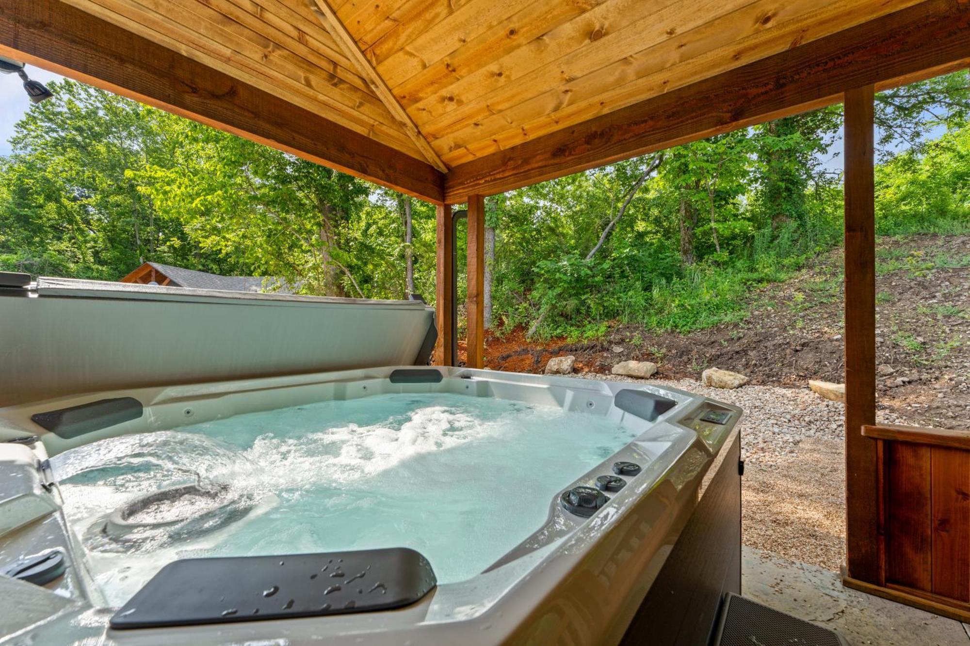 New Ozark Oasis Luxe Cabin Retreat With Hot Tub Hollister Luaran gambar