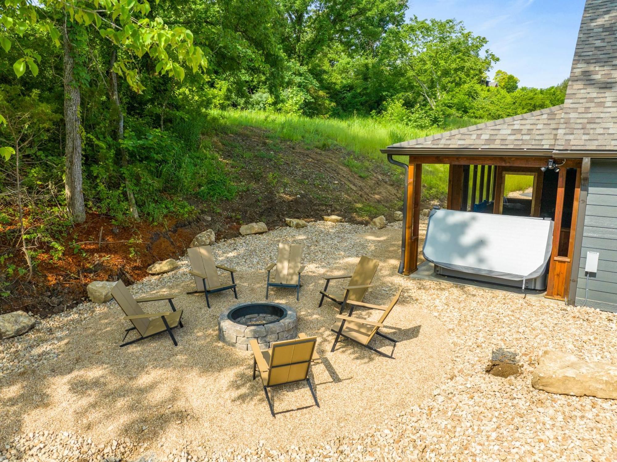 New Ozark Oasis Luxe Cabin Retreat With Hot Tub Hollister Luaran gambar